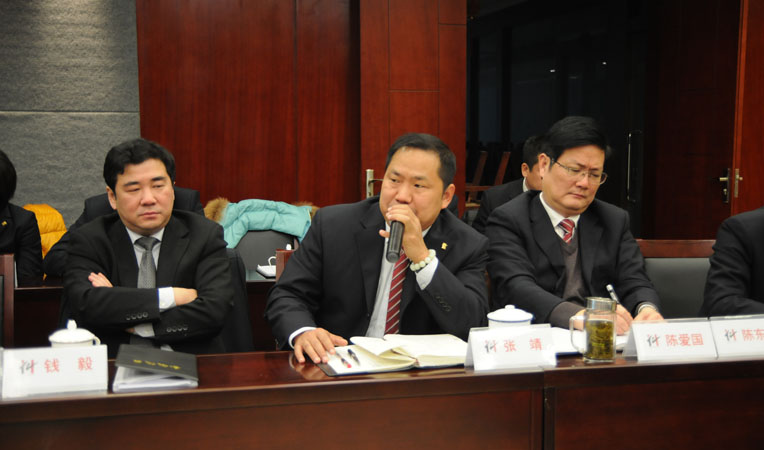 華億集團(tuán)副總裁張靖發(fā)表講話