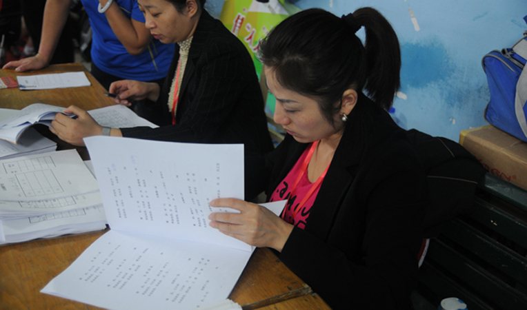 裁判員整理對陣名單