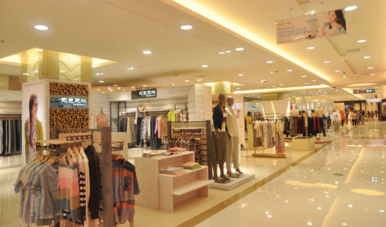 名媛服飾館,時尚女性的衣柜