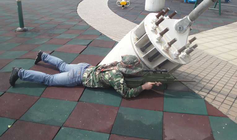 緊張刺激的真人CS項(xiàng)目——潛伏狙擊