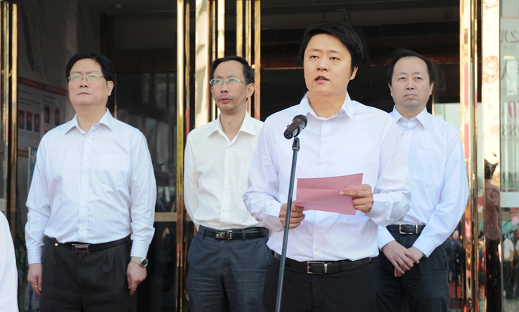 項領(lǐng)總裁發(fā)表講話