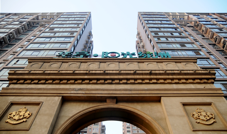 華亭陽光綠洲小區仰視圖