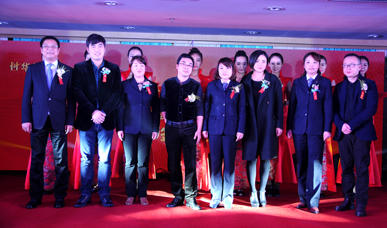 簽約代表合影留念