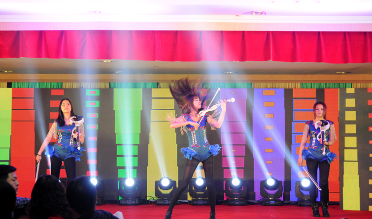 動感的小提琴表演