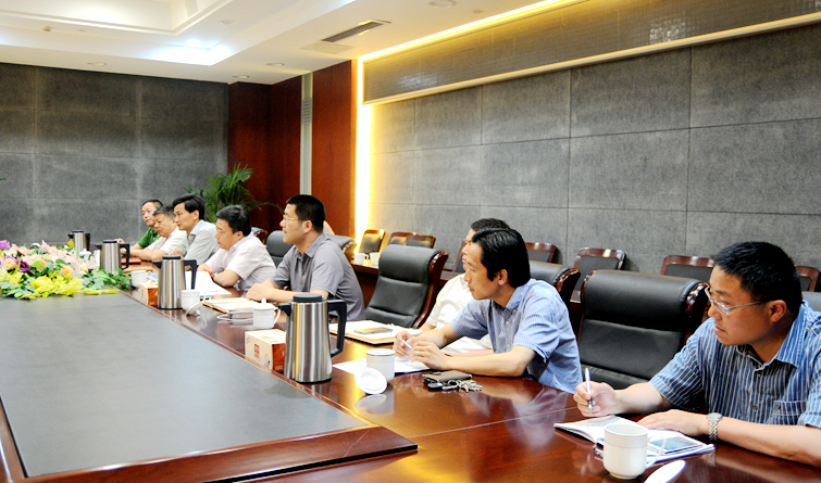 孫躍文區長一行聽取項領總裁匯報