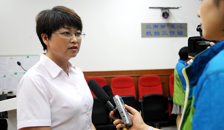 孫艷總經理接受媒體采訪