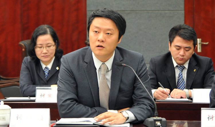 項領總裁介紹華億電商項目