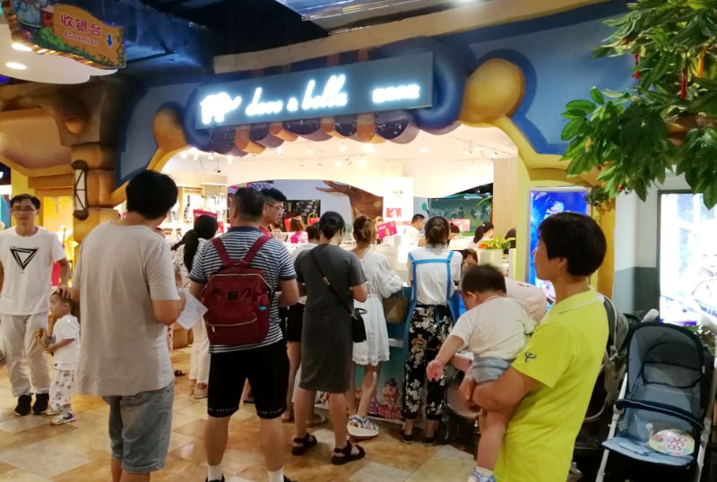 小馬王國百貨區人氣火爆